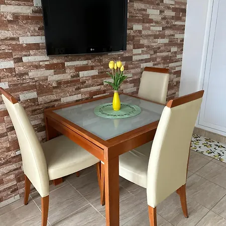 Appartement House Velevi *